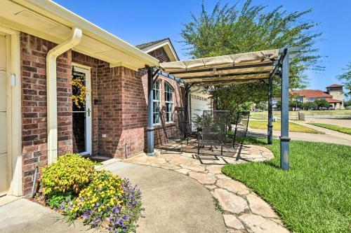 Granbury Home Screened Porch Less Than 2 Mi To Beach