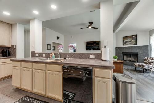 Spacious 5 Bedroom Ranch Style Home Mins To Dt And Wineries