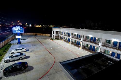 Hotel Palace Inn Blue-iah East