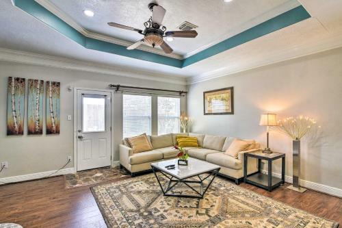 Convenient Katy Retreat - 27 Mi To Houston!