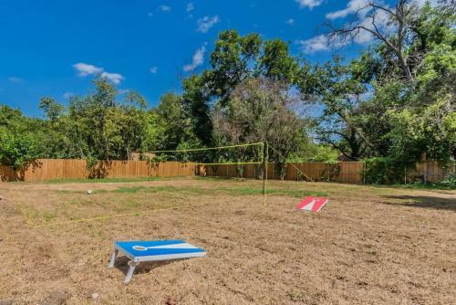 Modern 4 Br Near Downtown, Zoo