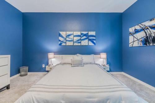 Modern 4 Br Near Downtown, Zoo