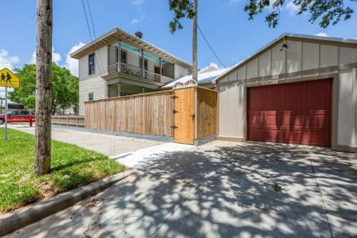 Coastal Corner Immaculate Mid-island Gem Home