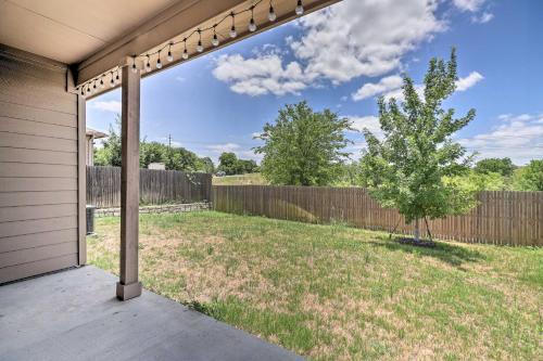 Roomy Austin Abode With Community Outdoor Pool!