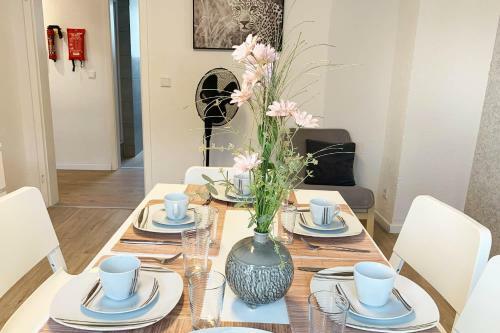 5 Bedroom Apartment In Wuppertal