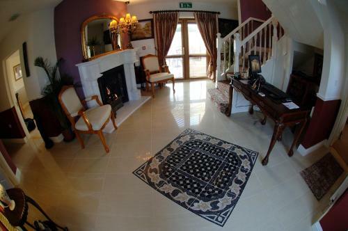 Avlon House Bed And Breakfast