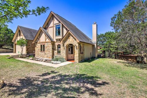Updated Retreat With Game Room And Outdoor Oasis!