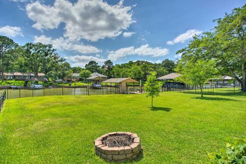 Mabank Family Home At Cedar Creek Reservoir!