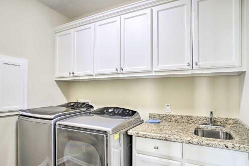 Spacious Houston Townhouse About 17 Mi To Dtwn!
