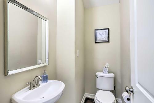 Spacious Houston Townhouse About 17 Mi To Dtwn!