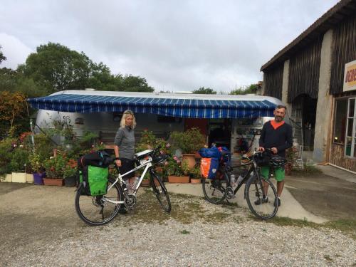 Bed & Breakfast Belrepayre Airstream Retro