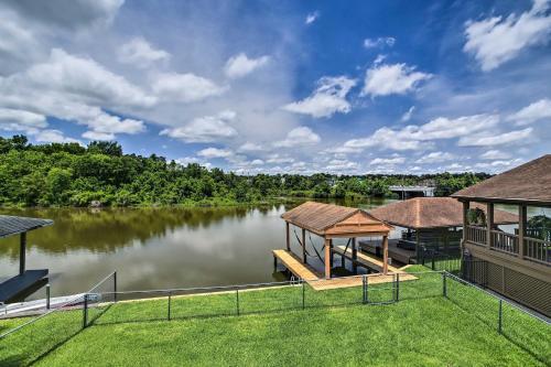 Montgomery Home On The Water With Boat Lift!