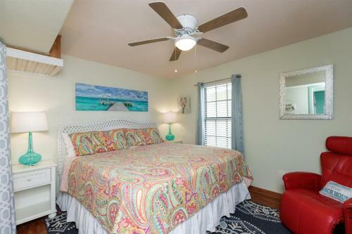 Caprice Cottage - Sun Harbor Cottage #1