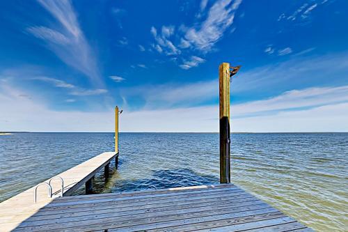Foxtail Poolside Escape Reserve At St Charles Bay