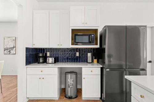 5 Bedrooms W/ Hot Tub, Chefs Kitchen, Game Lounge