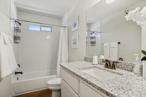 Luxury San Antonio Home Sleeps 6