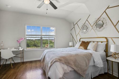 Luxury San Antonio Home Sleeps 6