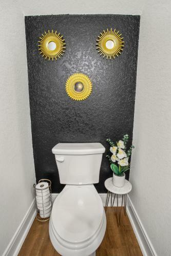 Luxury San Antonio Home Sleeps 6