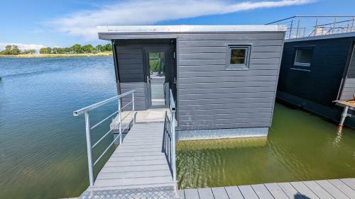 Hausboot Wangermeerblick (floating Home)