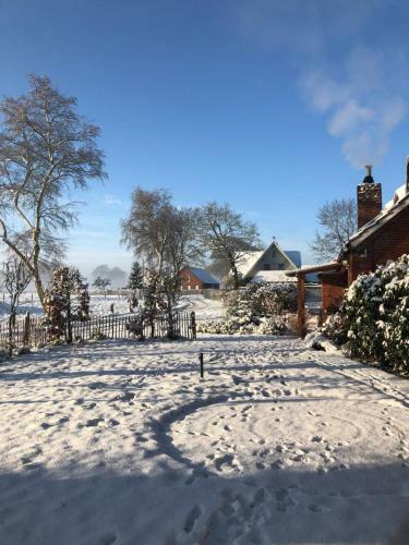 Apartamento Gut Strackholt Fewo Seemannsgarn