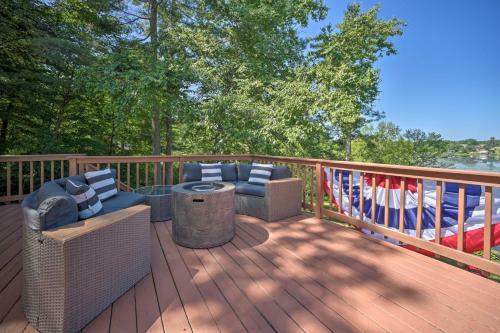 Spacious Wells Oasis With Decks On Little Lake!