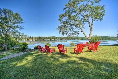 Peaceful Getaway With Lake Access Near Hiking!