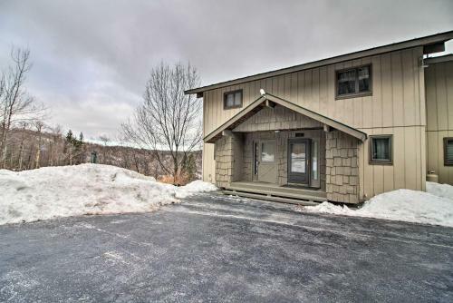 Ski-in And Ski-out Pico Mountain Townhome With Fireplace
