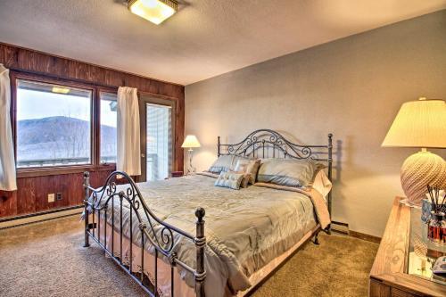 Ski-in And Ski-out Pico Mountain Townhome With Fireplace