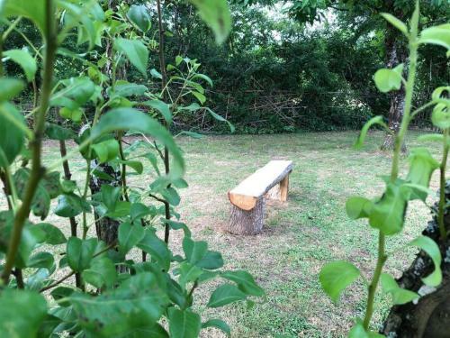 G�te Du Rossignol Entre Lac Et For�t