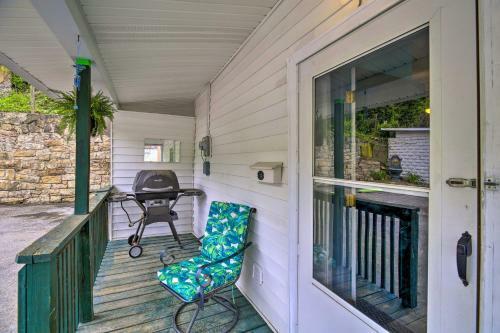 Pet-friendly Bluefield Apartment With Porch!