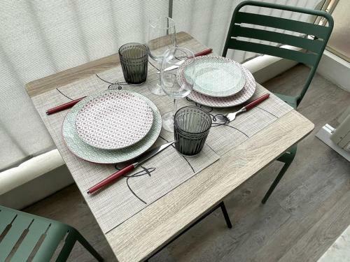 La Room: Seaside Apartment + Terrace + Parking
