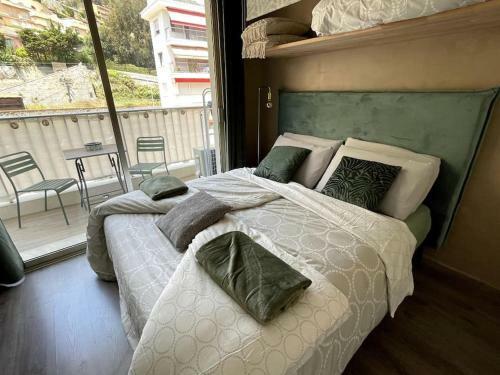 La Room: Seaside Apartment + Terrace + Parking