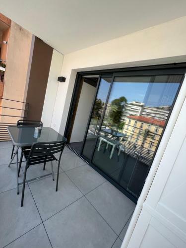 Apartamento Logement Tout �quip�e Menton Centre 500 M Des Plages