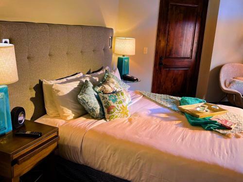 Hotel Canyons Corner Hideout