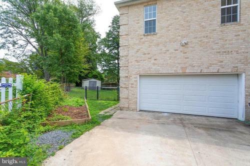 Brand New, Cozy, Modern, One-bedroom Apartment