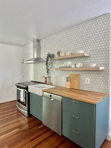 Brand New, Cozy, Modern, One-bedroom Apartment