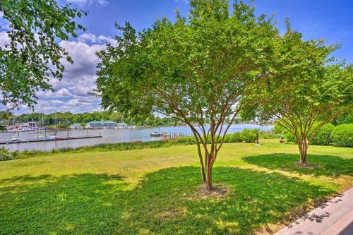 Elegant Waterfront Home With Bar, Deck And Views!