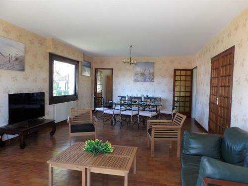Apartment Doucham�a