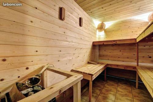 Bed & Breakfast Val D Azur B C