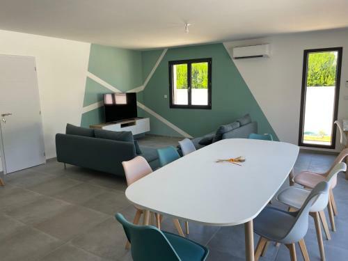 Magnifique Villa Avec Piscine / Jacuzzi / Brasero
