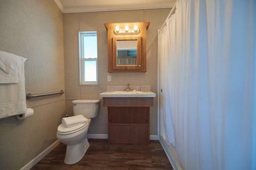 Bethpage Hewick One-bedroom Cottage 25
