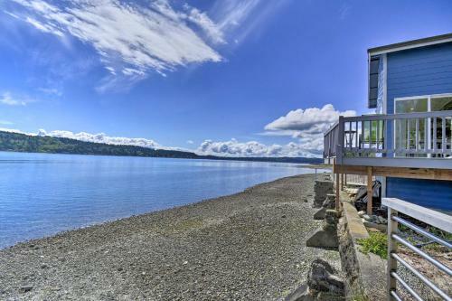 Waterfront Bremerton Getaway With Patio And Grill