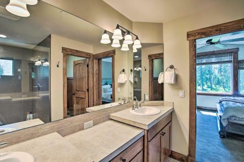 Modern Alpine Home On Prospector Golf Course!