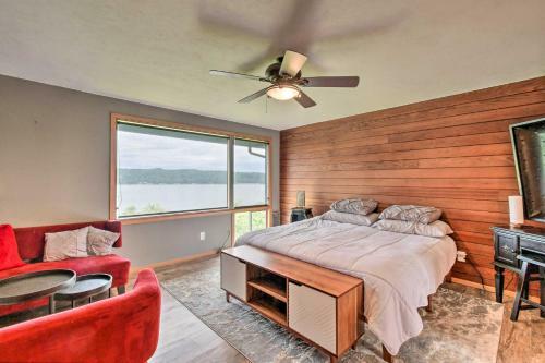 Bright And Airy Home With Sweeping View And Hot Tub