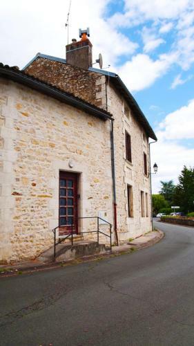 Les N�nufars De La Chalette - Superbe Maison De Campagne