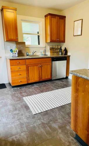 Apartamento Cute And Cozy 2-br Bungalow Near Everything!