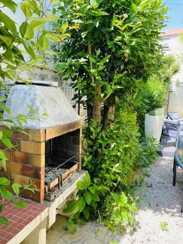 Belle Villa � 5 Mn Du Centre Avec Grd Jaccuzy