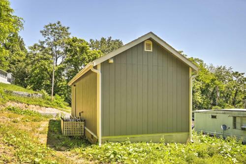 Apartamento Updated Tiny Home Less Than 1 Mi To Berkeley Springs