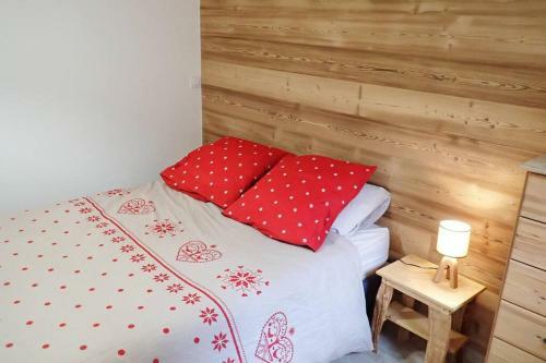 Chalet Rivendell, Morzine Sleeps 10 With Garage
