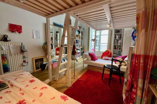 Haussmannian Apartment 135 M In Nantes